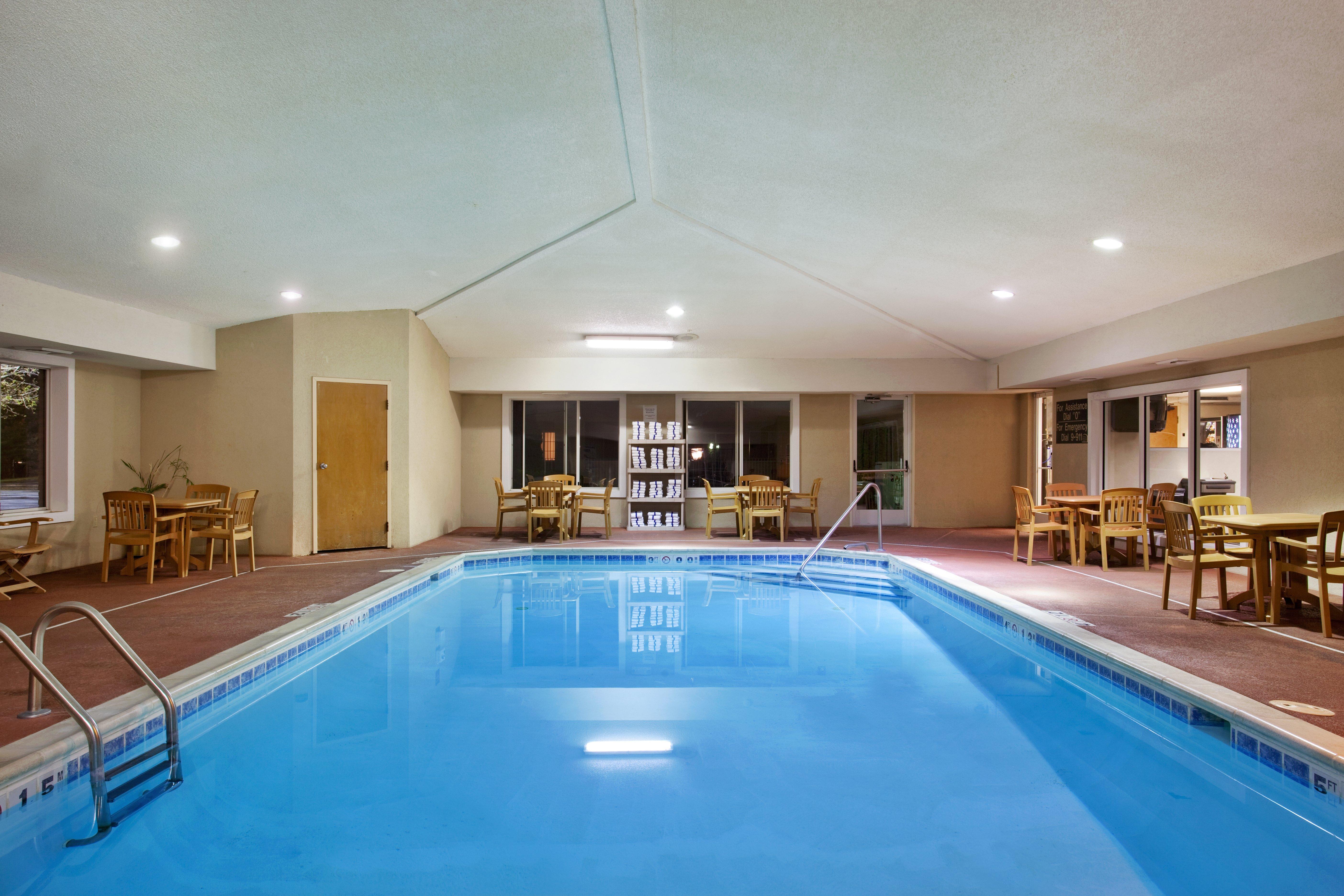 Holiday Inn Express Hotel & Suites-Saint Joseph By Ihg Ngoại thất bức ảnh