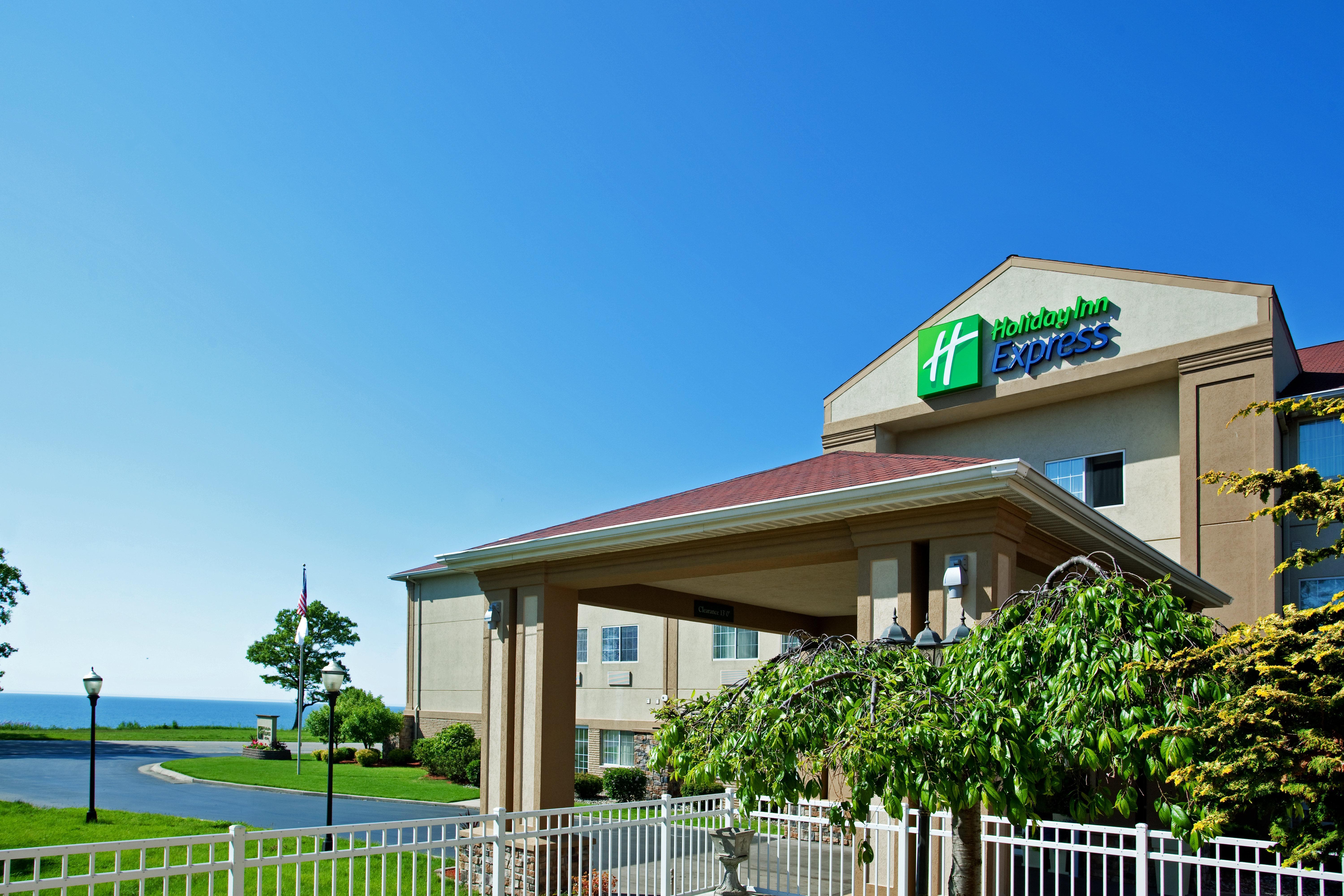 Holiday Inn Express Hotel & Suites-Saint Joseph By Ihg Ngoại thất bức ảnh